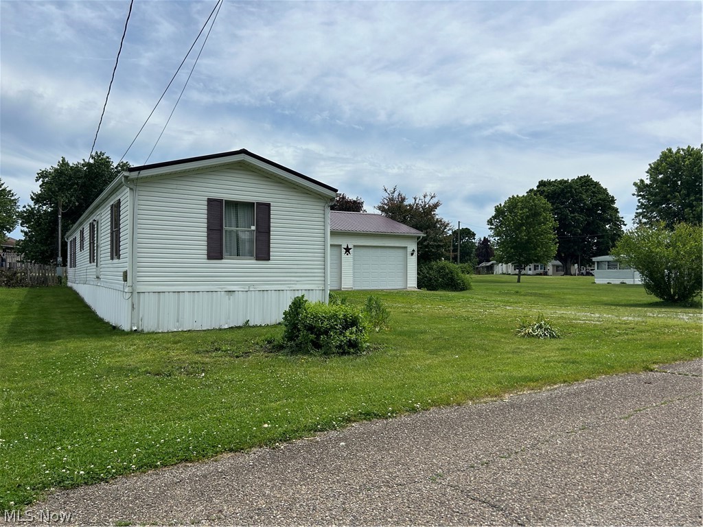 39 N Canal Street Frazeysburg OH 43822