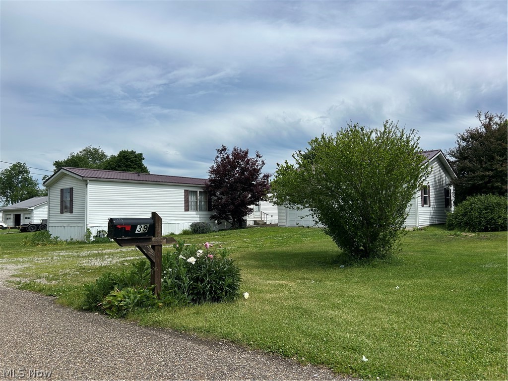 39 N Canal Street Frazeysburg OH 43822