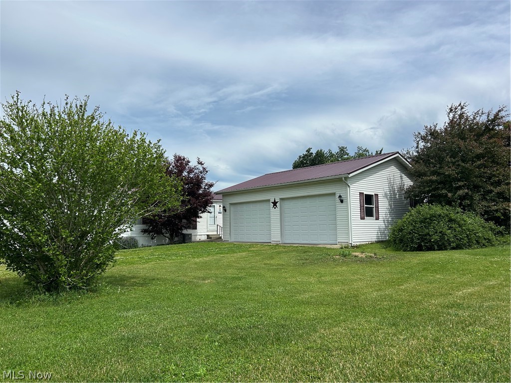 39 N Canal Street Frazeysburg OH 43822