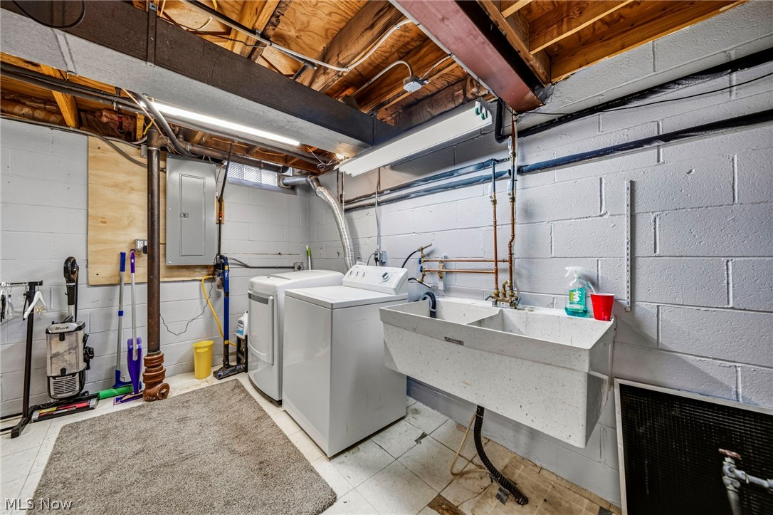 8354 Newcomb Drive Parma OH 44129