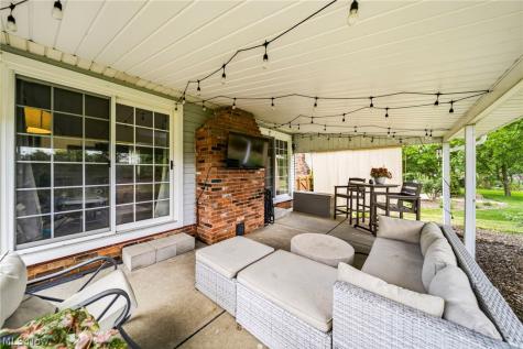 8354 Newcomb Drive Parma OH 44129