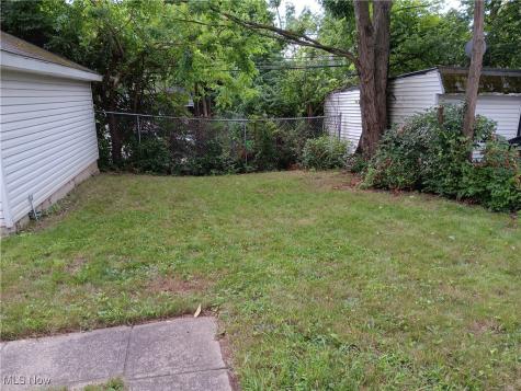 12604 Beachwood Avenue Cleveland OH 44105