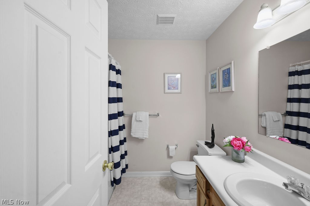 6514 Candlestick Avenue NE Canton OH 44721