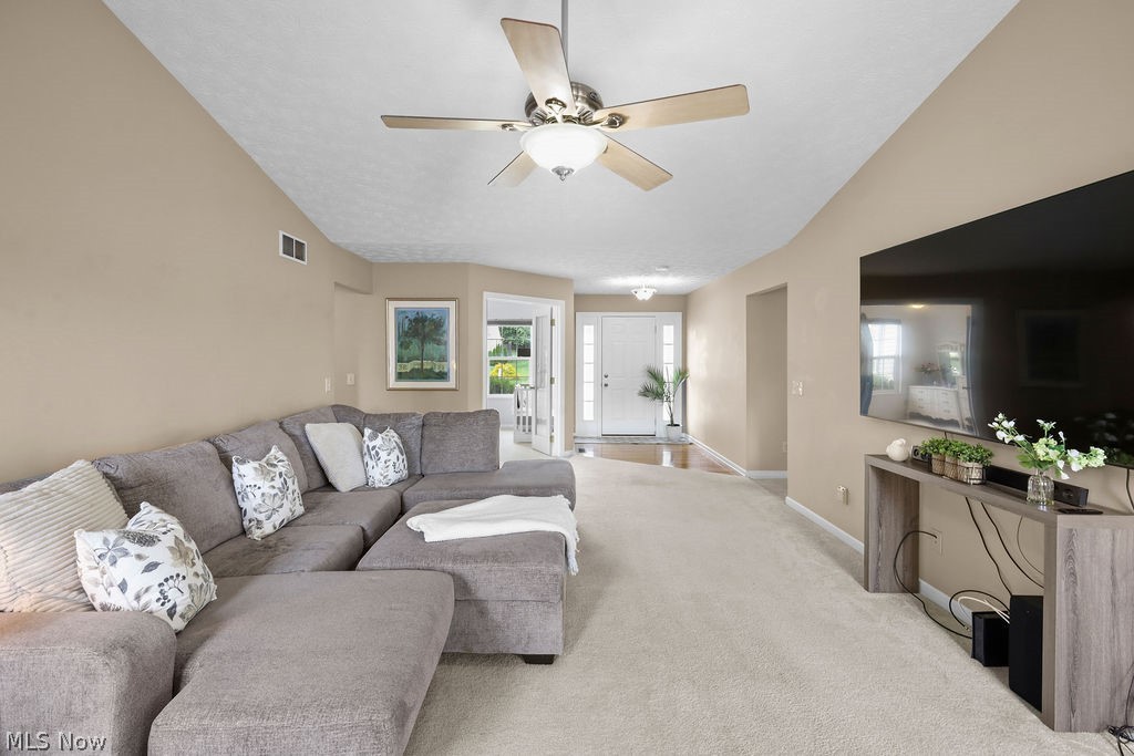 6514 Candlestick Avenue NE Canton OH 44721
