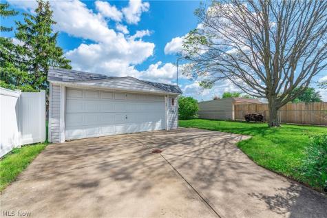 15654 Rademaker Drive Brook Park OH 44142