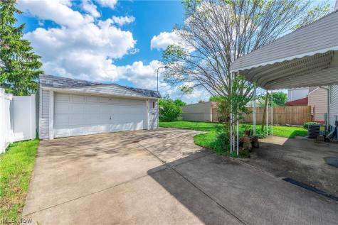 15654 Rademaker Drive Brook Park OH 44142