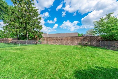 15654 Rademaker Drive Brook Park OH 44142