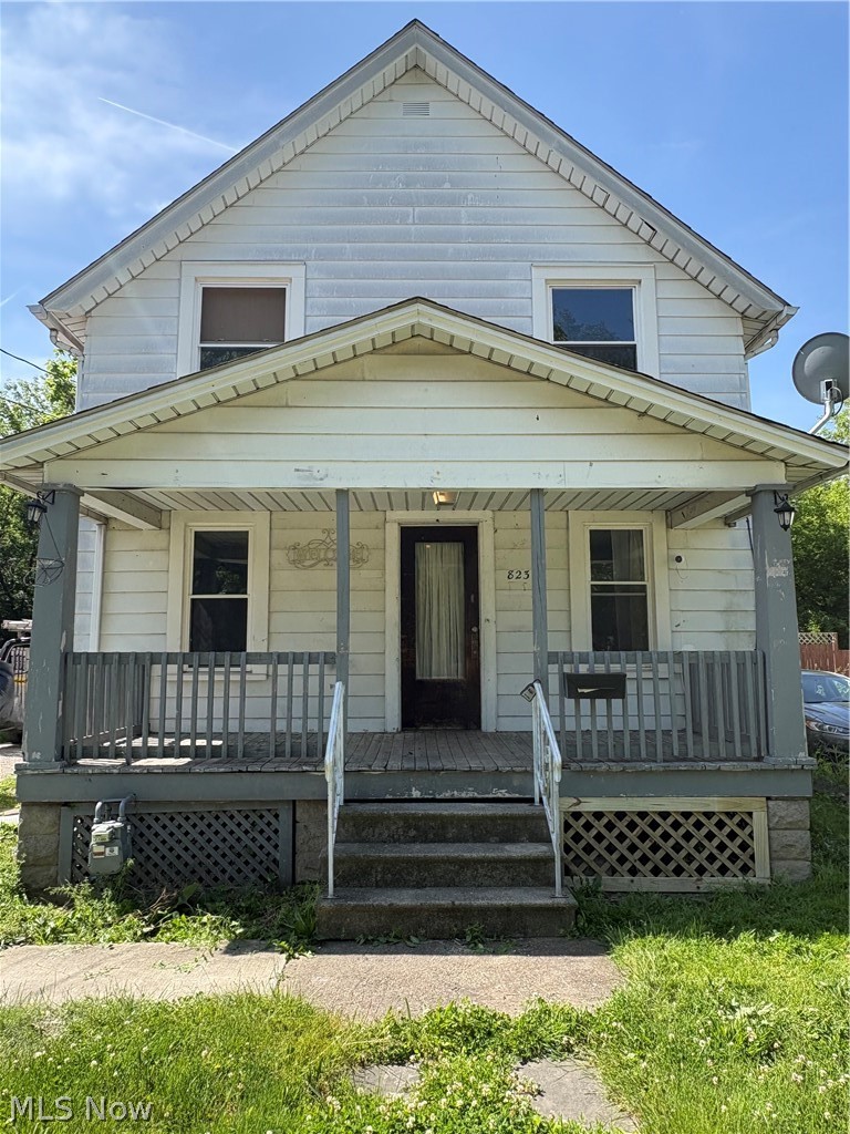 823 W 17th Street Lorain OH 44052
