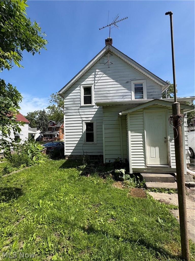 823 W 17th Street Lorain OH 44052