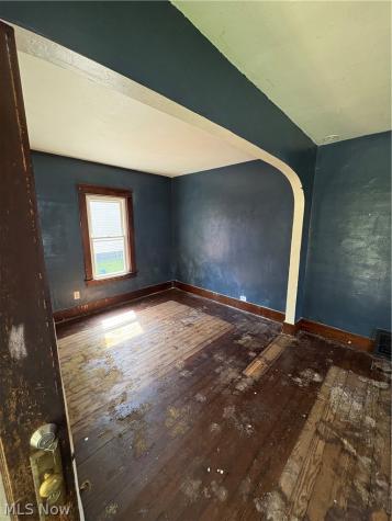 823 W 17th Street Lorain OH 44052