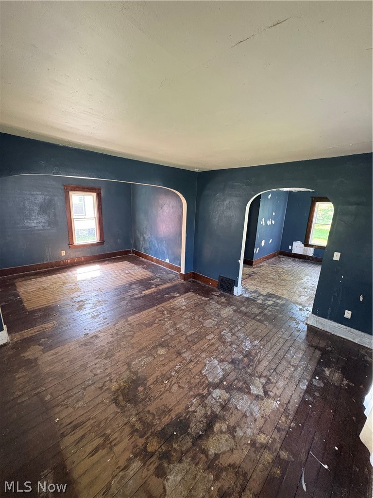823 W 17th Street Lorain OH 44052