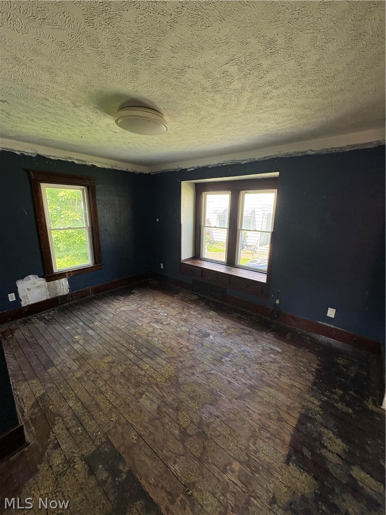 823 W 17th Street Lorain OH 44052