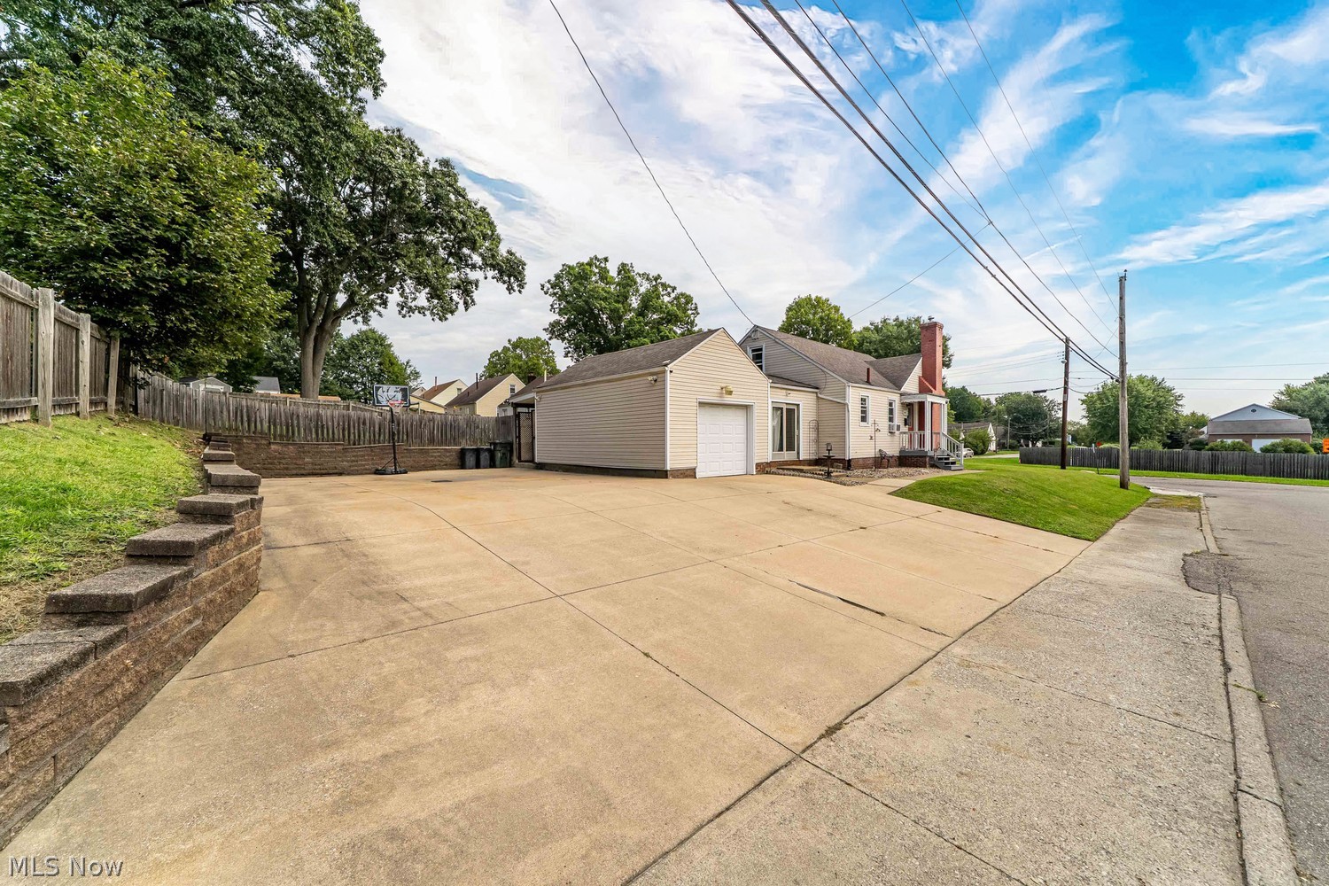 1421 25th Street NE Canton OH 44714
