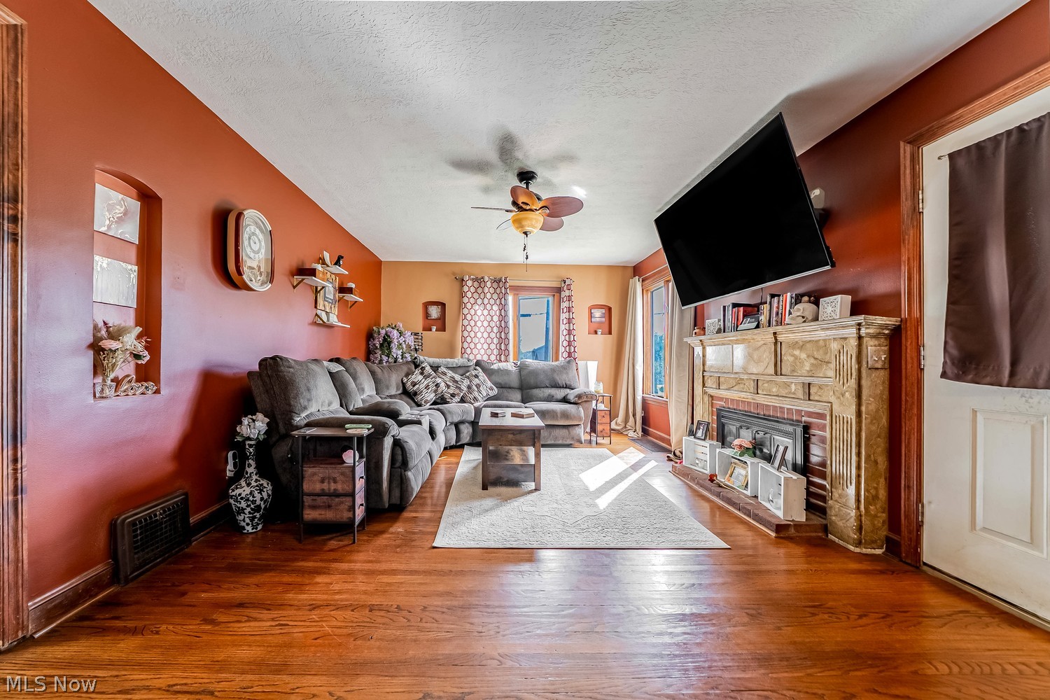 1421 25th Street NE Canton OH 44714