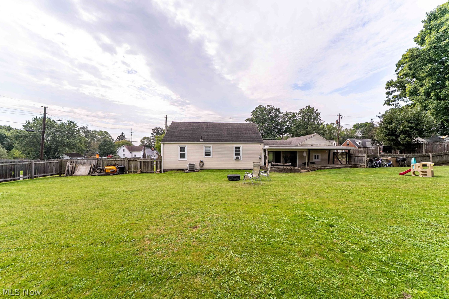 1421 25th Street NE Canton OH 44714