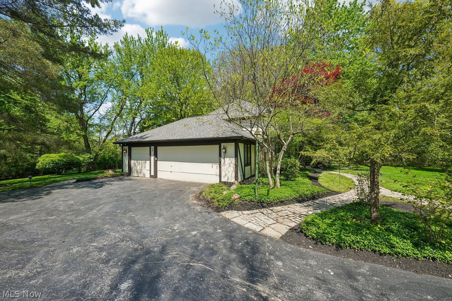 6665 Gates Mills Boulevard Gates Mills OH 44040