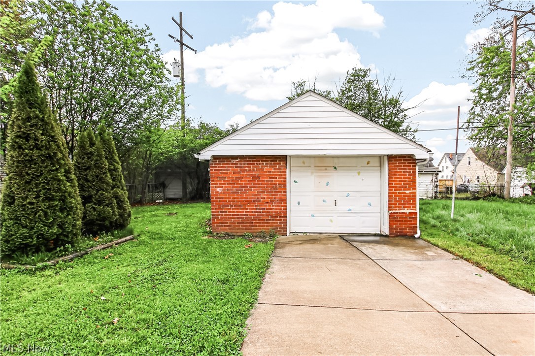 9304 Plymouth Avenue Garfield Heights OH 44125