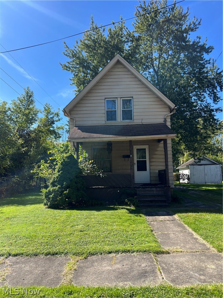 422 Iddings Avenue SE Warren OH 44483