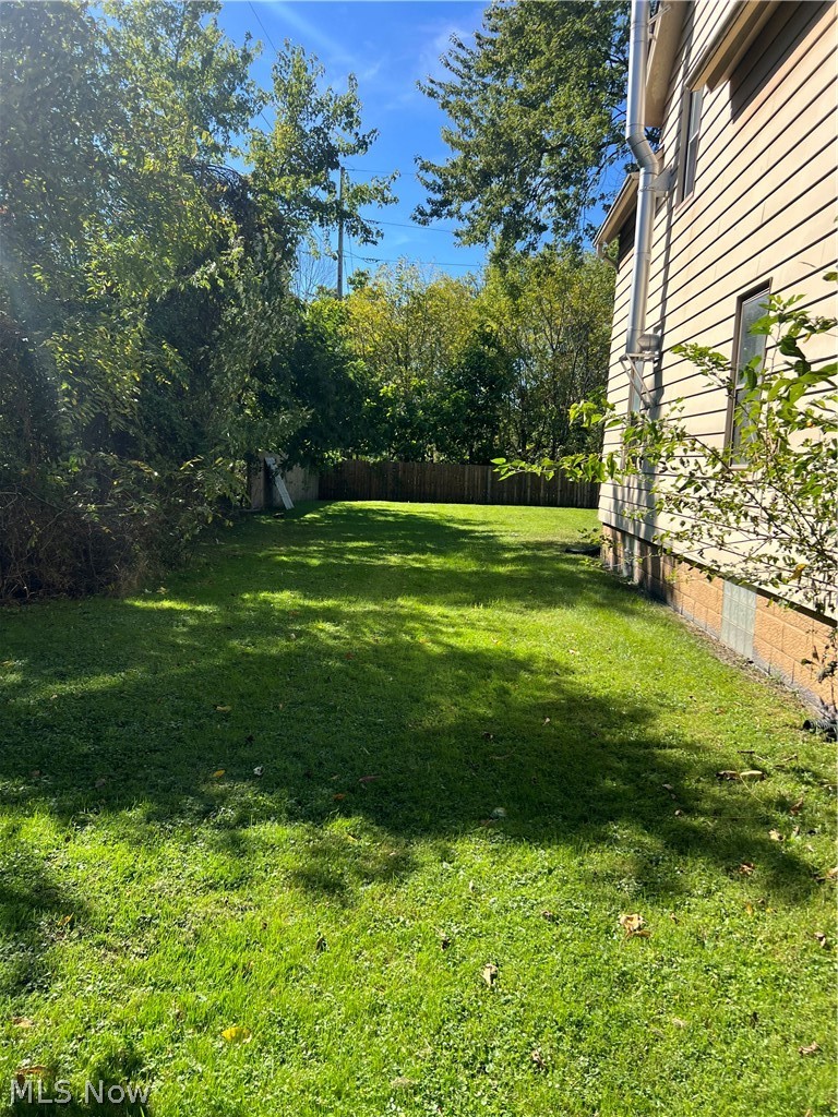 422 Iddings Avenue SE Warren OH 44483