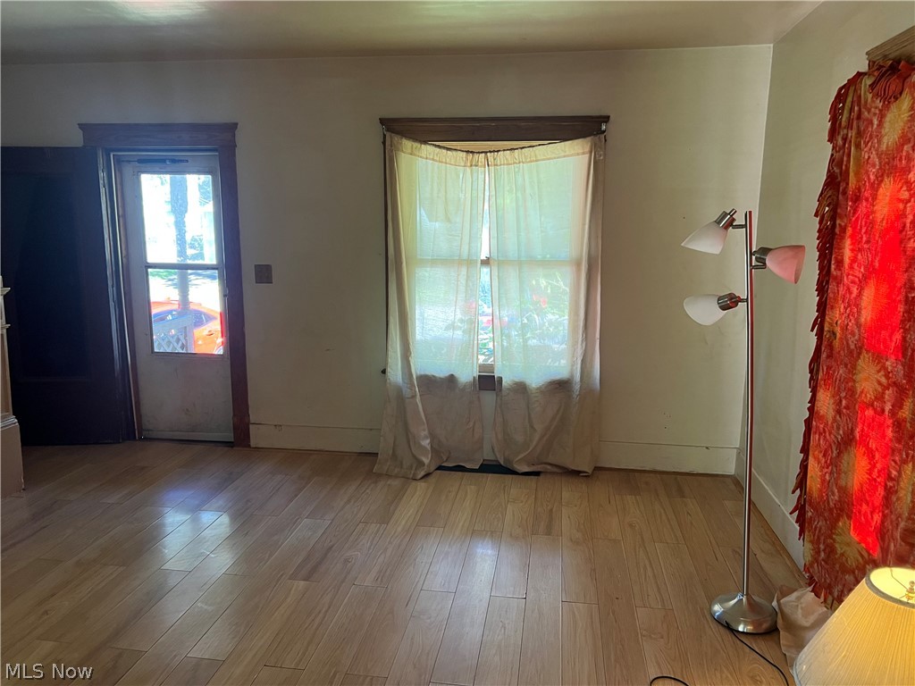 422 Iddings Avenue SE Warren OH 44483