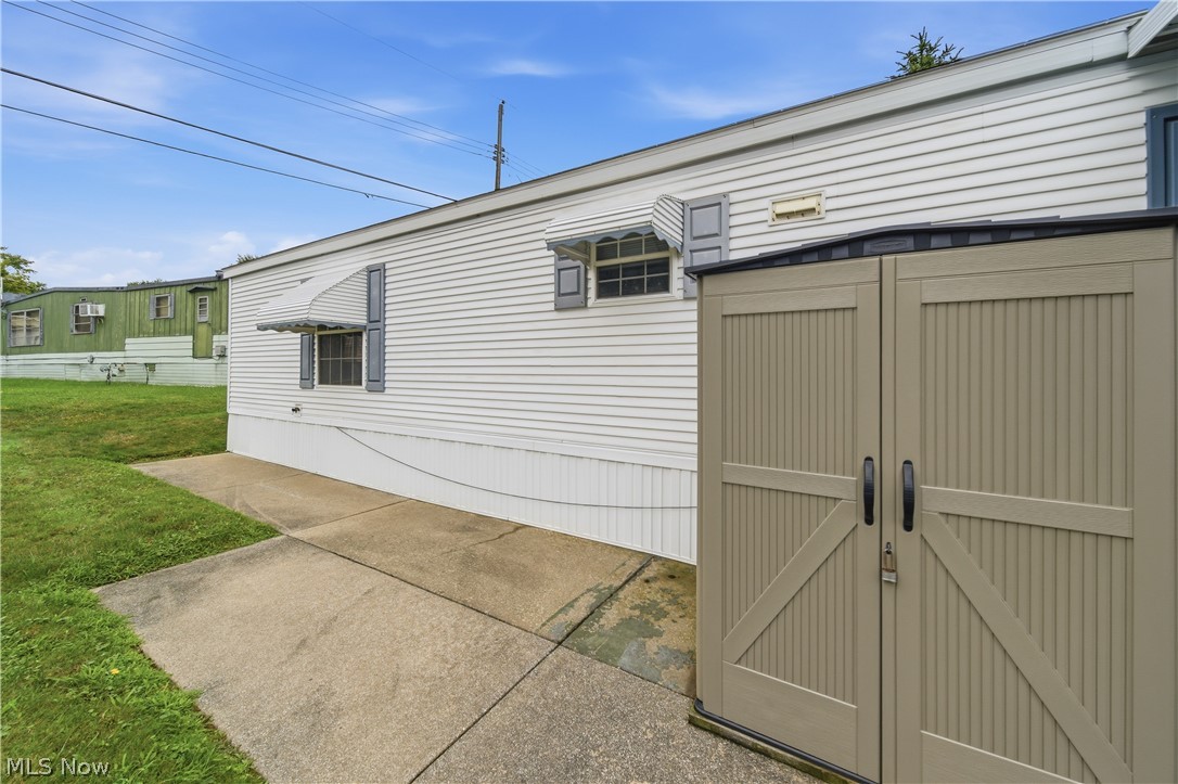 83 Helen Street Barberton OH 44203