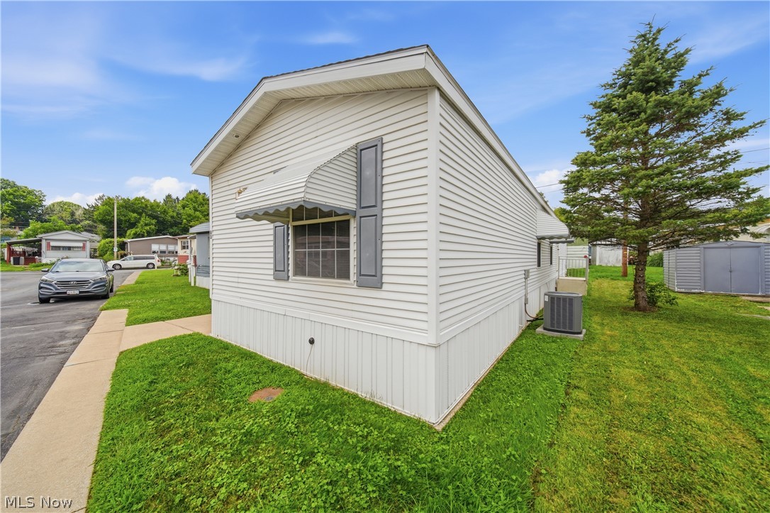 83 Helen Street Barberton OH 44203