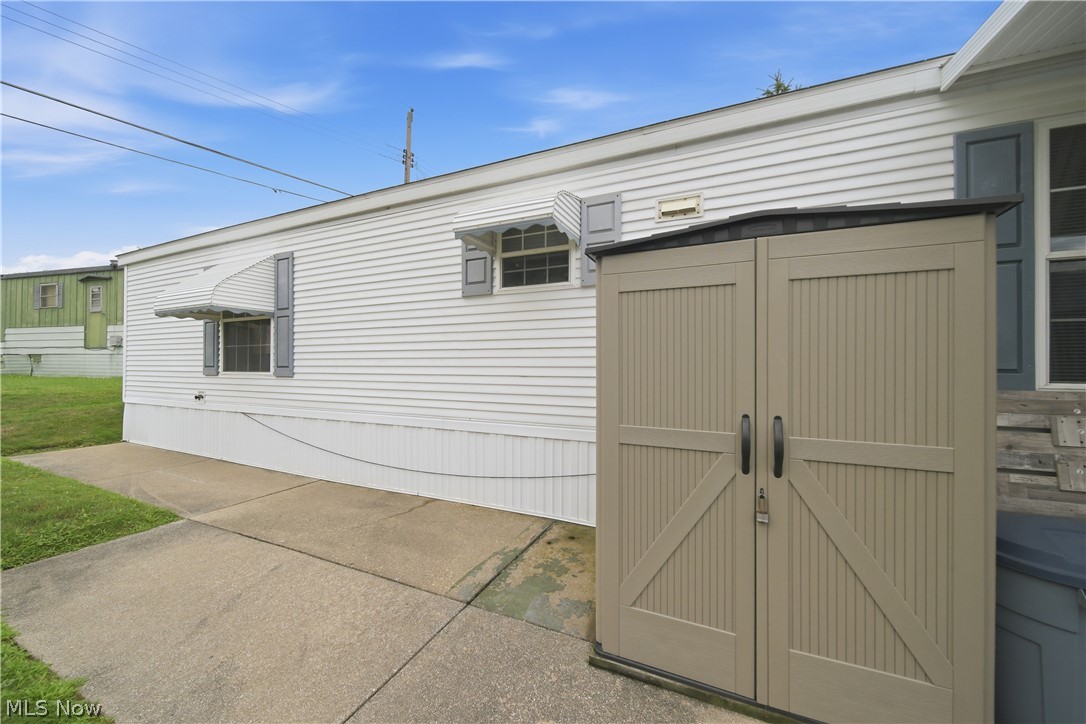 83 Helen Street Barberton OH 44203