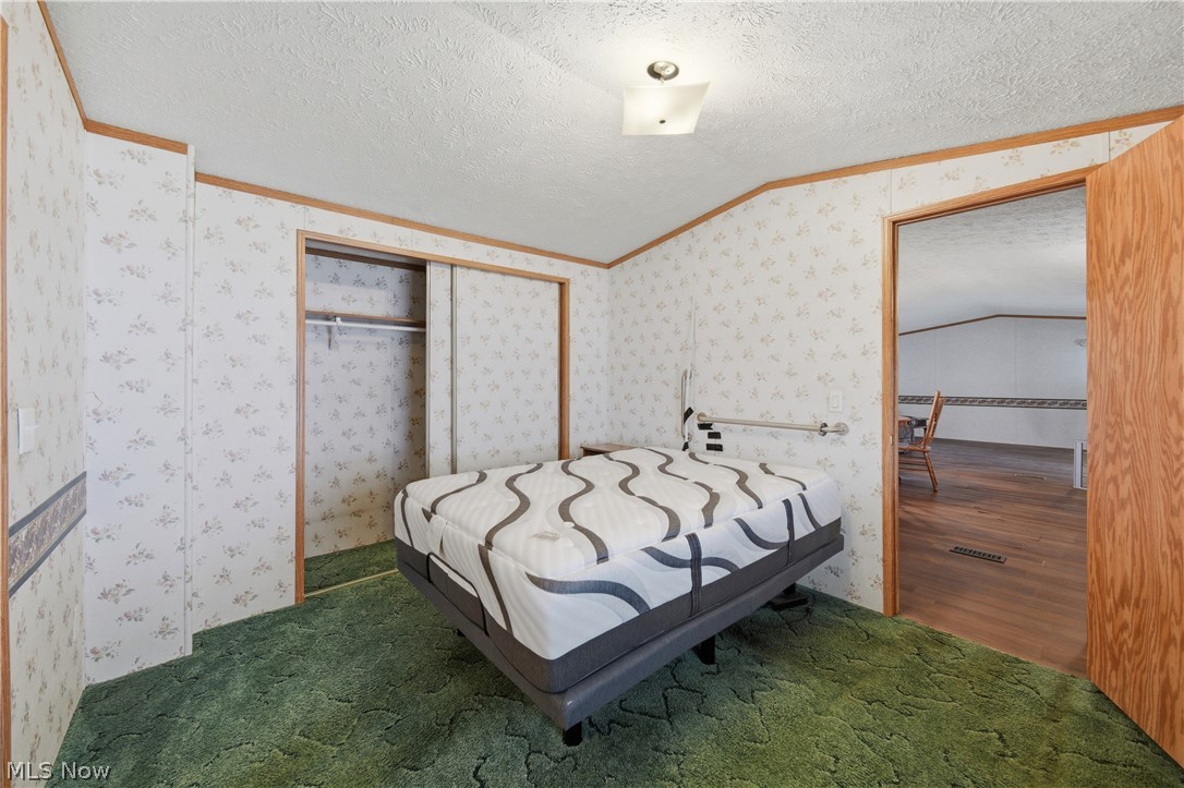 83 Helen Street Barberton OH 44203