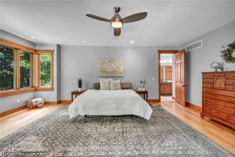 7184 Neff Road Valley City OH 44280