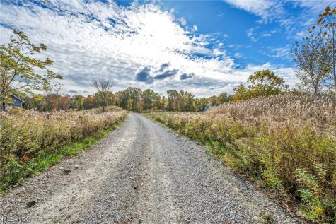 7184 Neff Road Valley City OH 44280