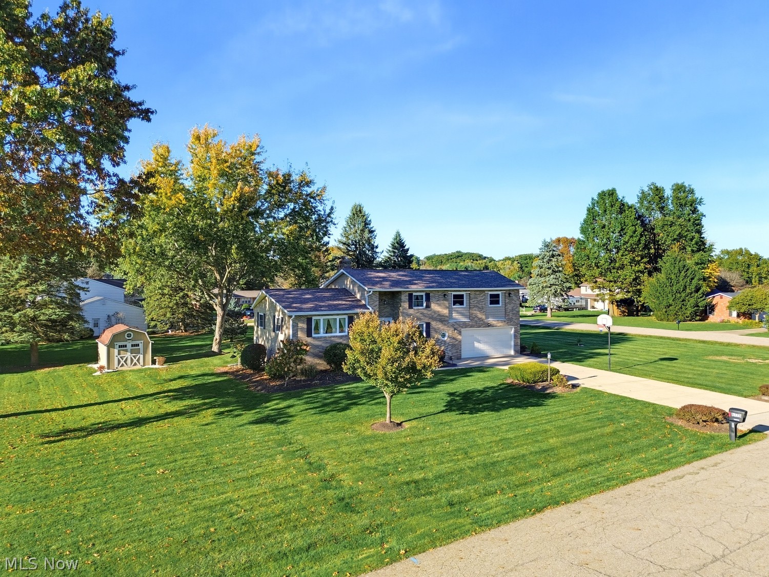 6775 Lake Cable Avenue NW North Canton OH 44720