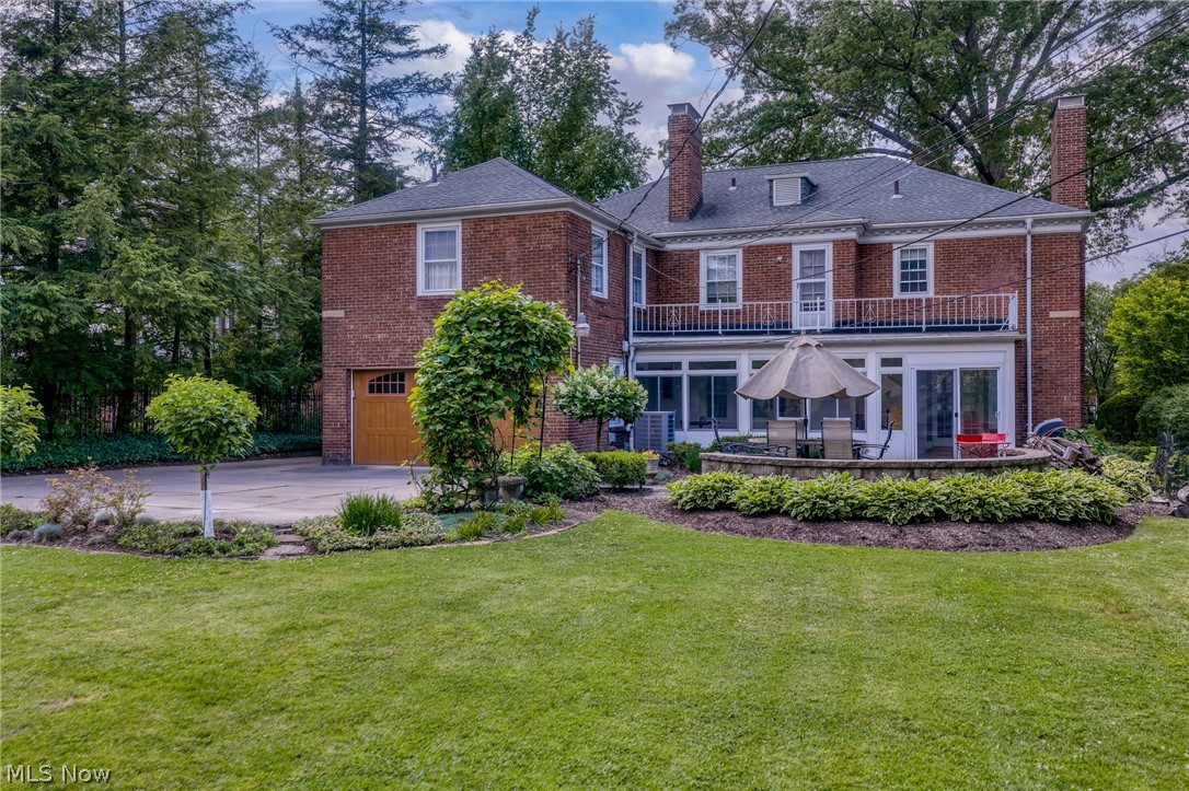 2709 Belvoir Boulevard Shaker Heights OH 44122