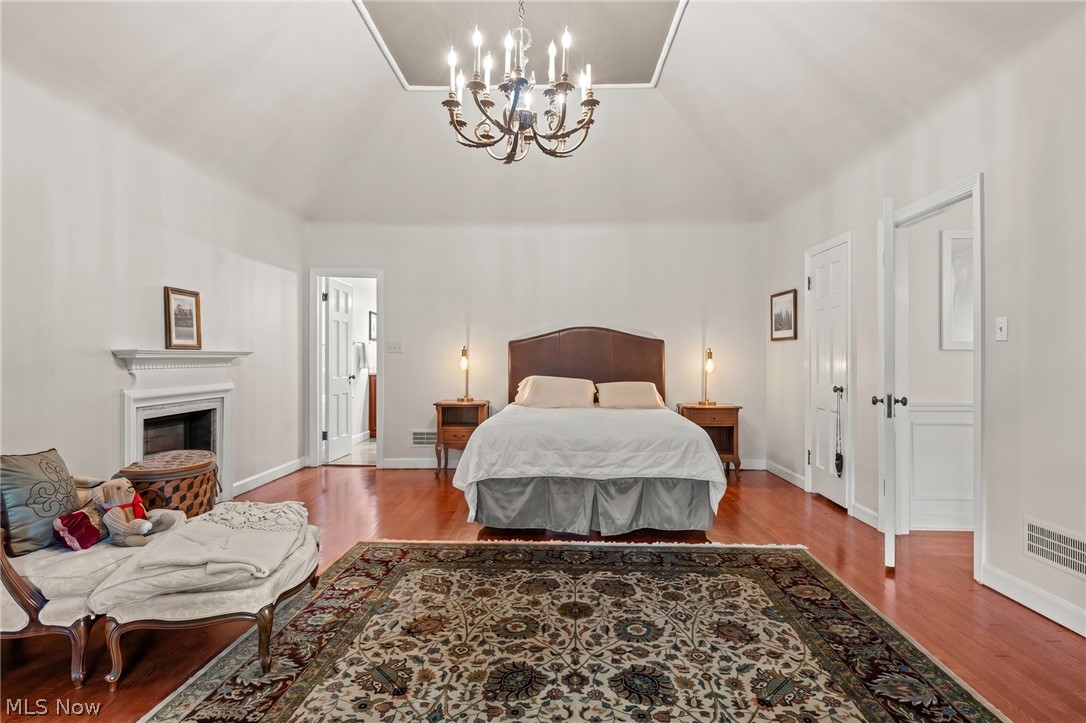 2709 Belvoir Boulevard Shaker Heights OH 44122