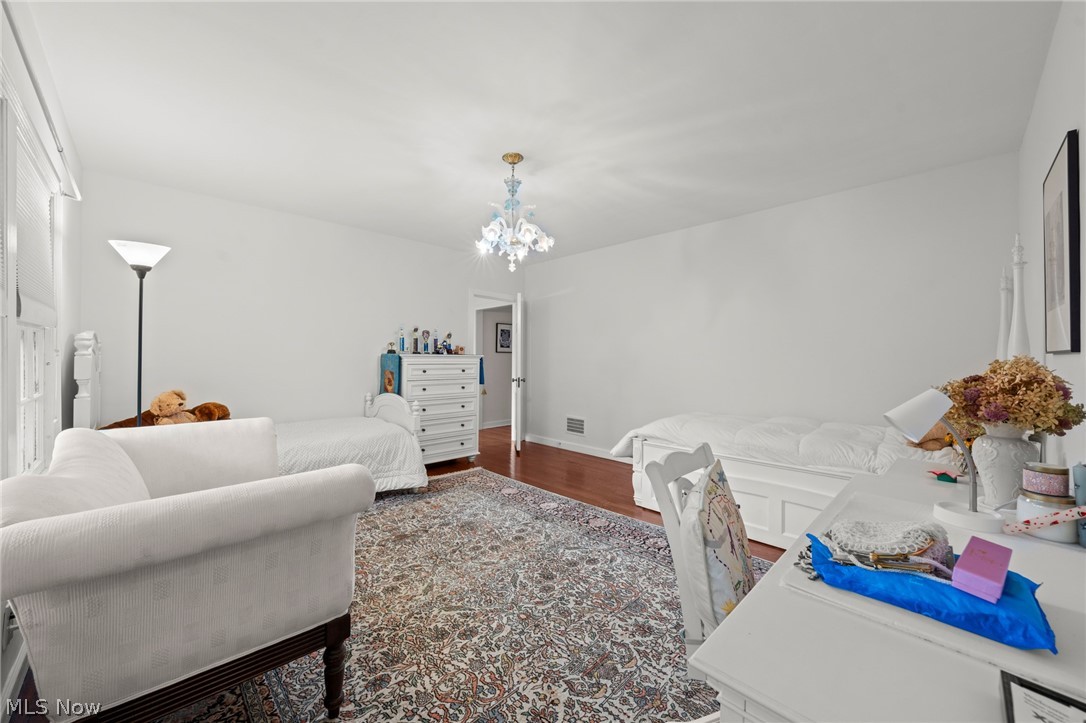 2709 Belvoir Boulevard Shaker Heights OH 44122