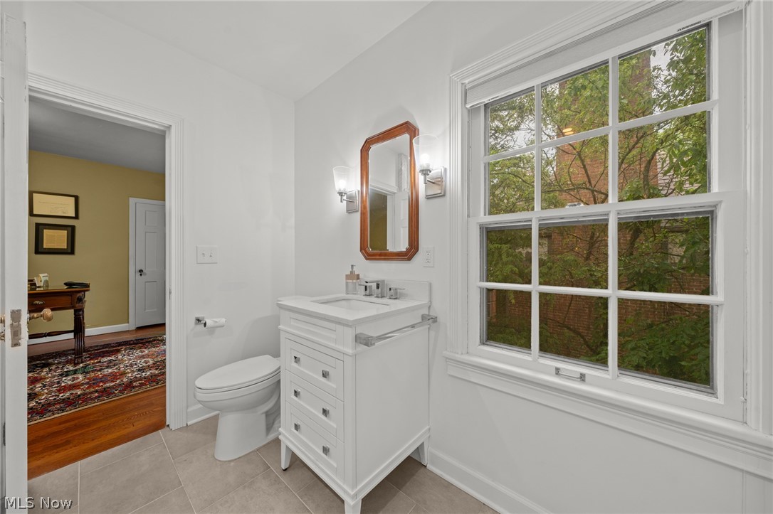 2709 Belvoir Boulevard Shaker Heights OH 44122