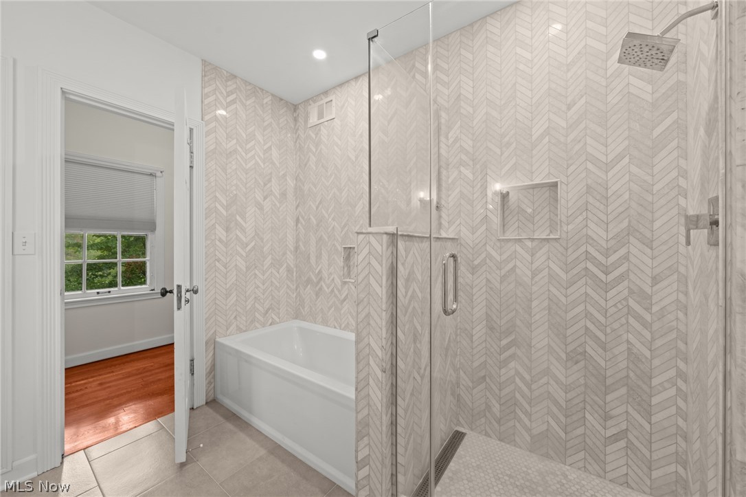 2709 Belvoir Boulevard Shaker Heights OH 44122