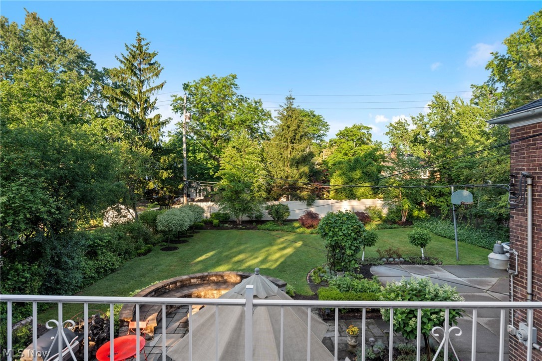 2709 Belvoir Boulevard Shaker Heights OH 44122