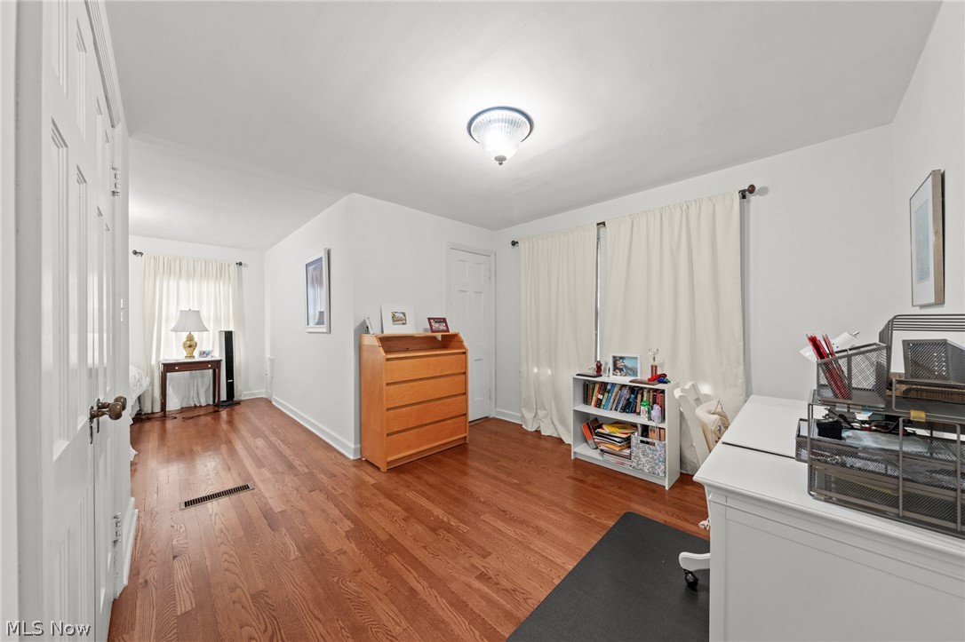 2709 Belvoir Boulevard Shaker Heights OH 44122