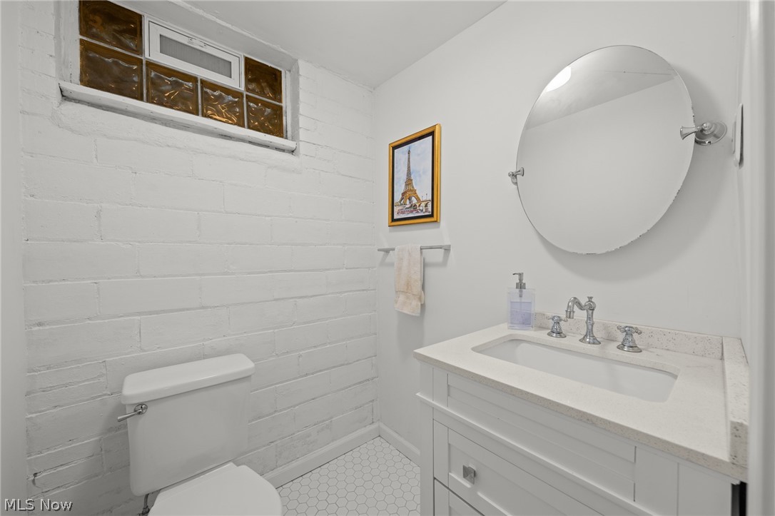 2709 Belvoir Boulevard Shaker Heights OH 44122