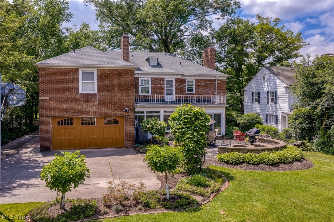 2709 Belvoir Boulevard Shaker Heights OH 44122