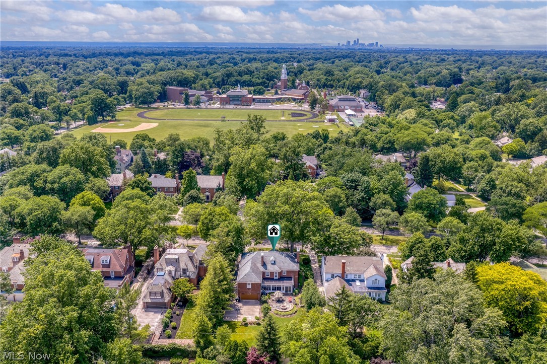 2709 Belvoir Boulevard Shaker Heights OH 44122