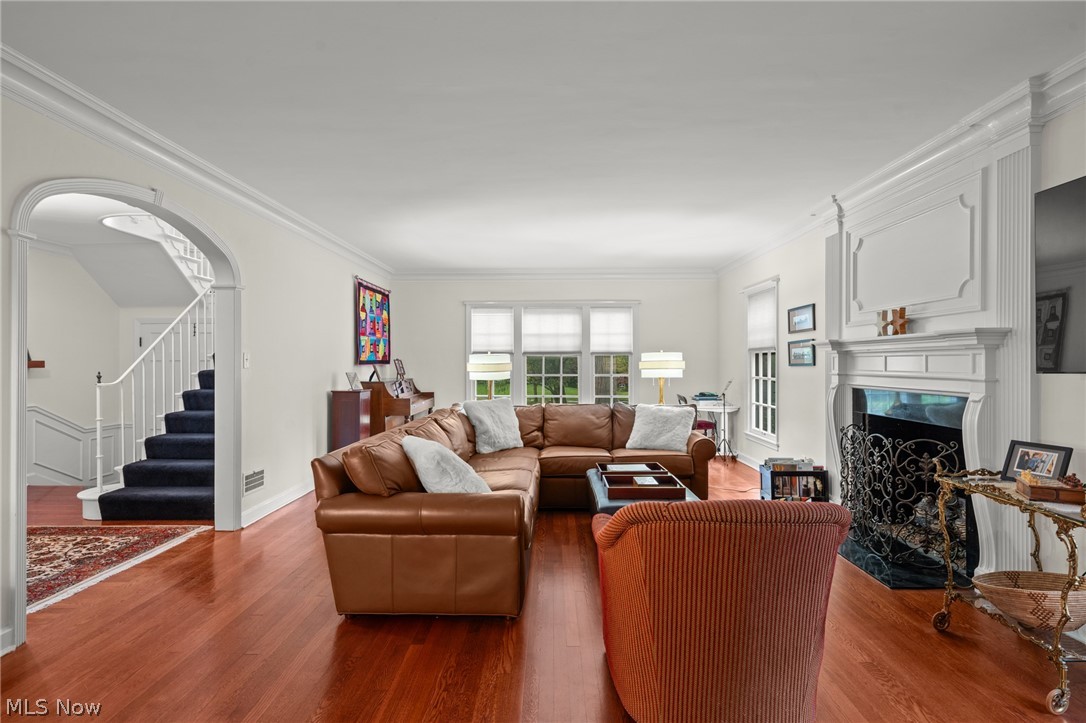 2709 Belvoir Boulevard Shaker Heights OH 44122