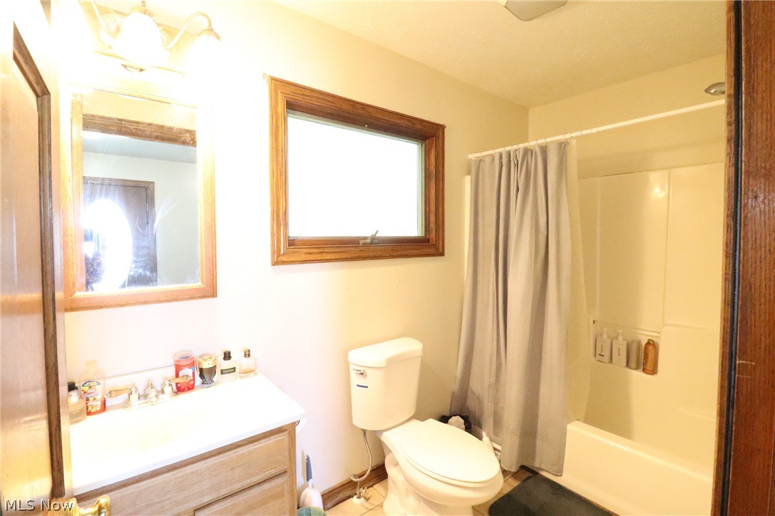 146 S Main Street Creston OH 44217