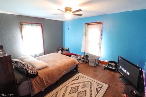146 S Main Street Creston OH 44217