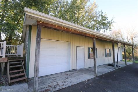 146 S Main Street Creston OH 44217