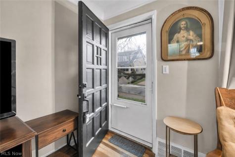 85 E 205th Street Euclid OH 44123