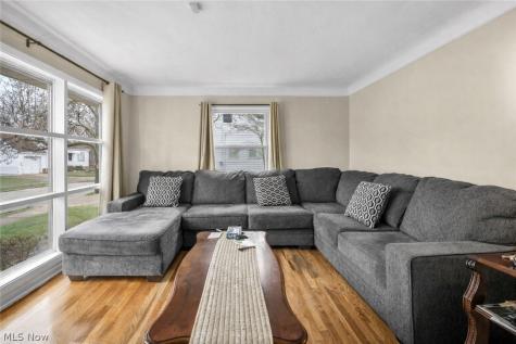 85 E 205th Street Euclid OH 44123