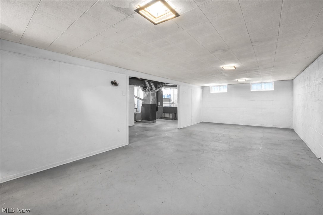 85 E 205th Street Euclid OH 44123