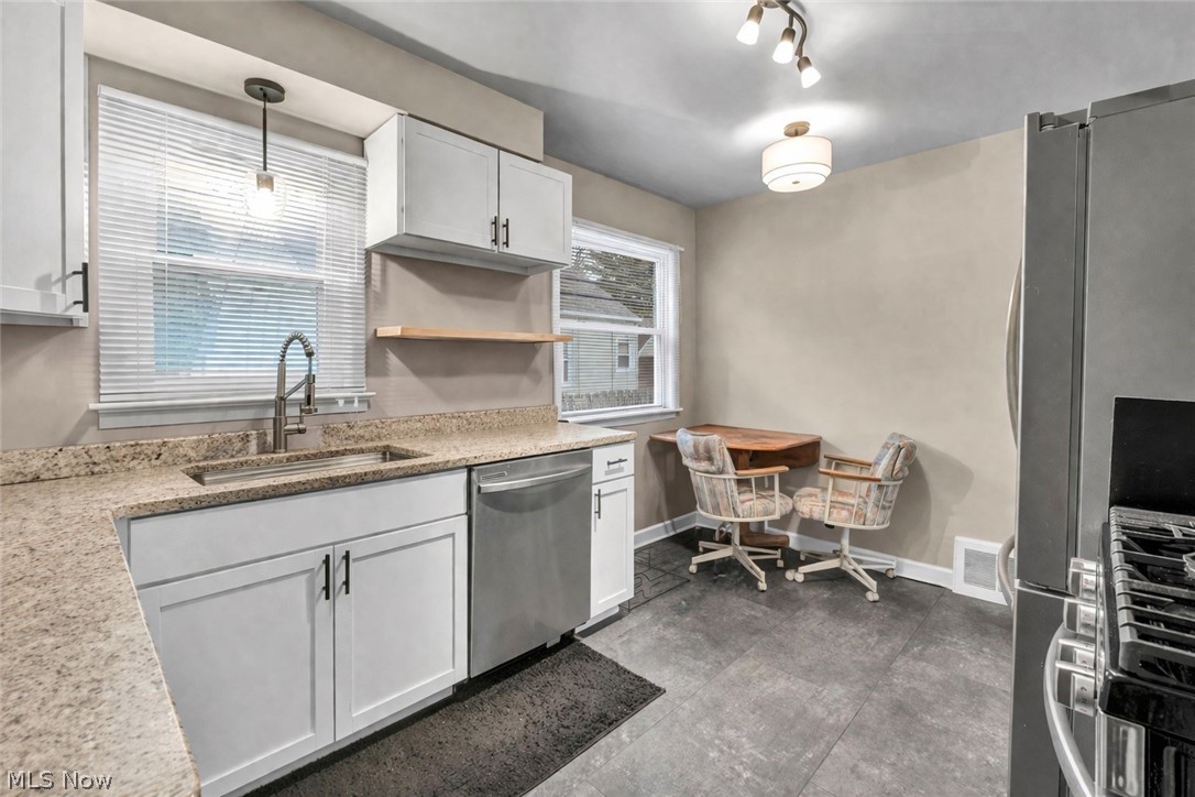 85 E 205th Street Euclid OH 44123