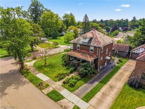 807 Campbell Circle NE Massillon OH 44646